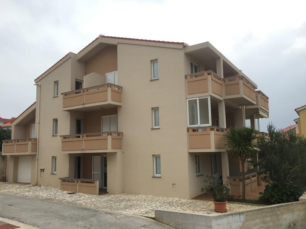 Apartments Marija Новалья Экстерьер фото